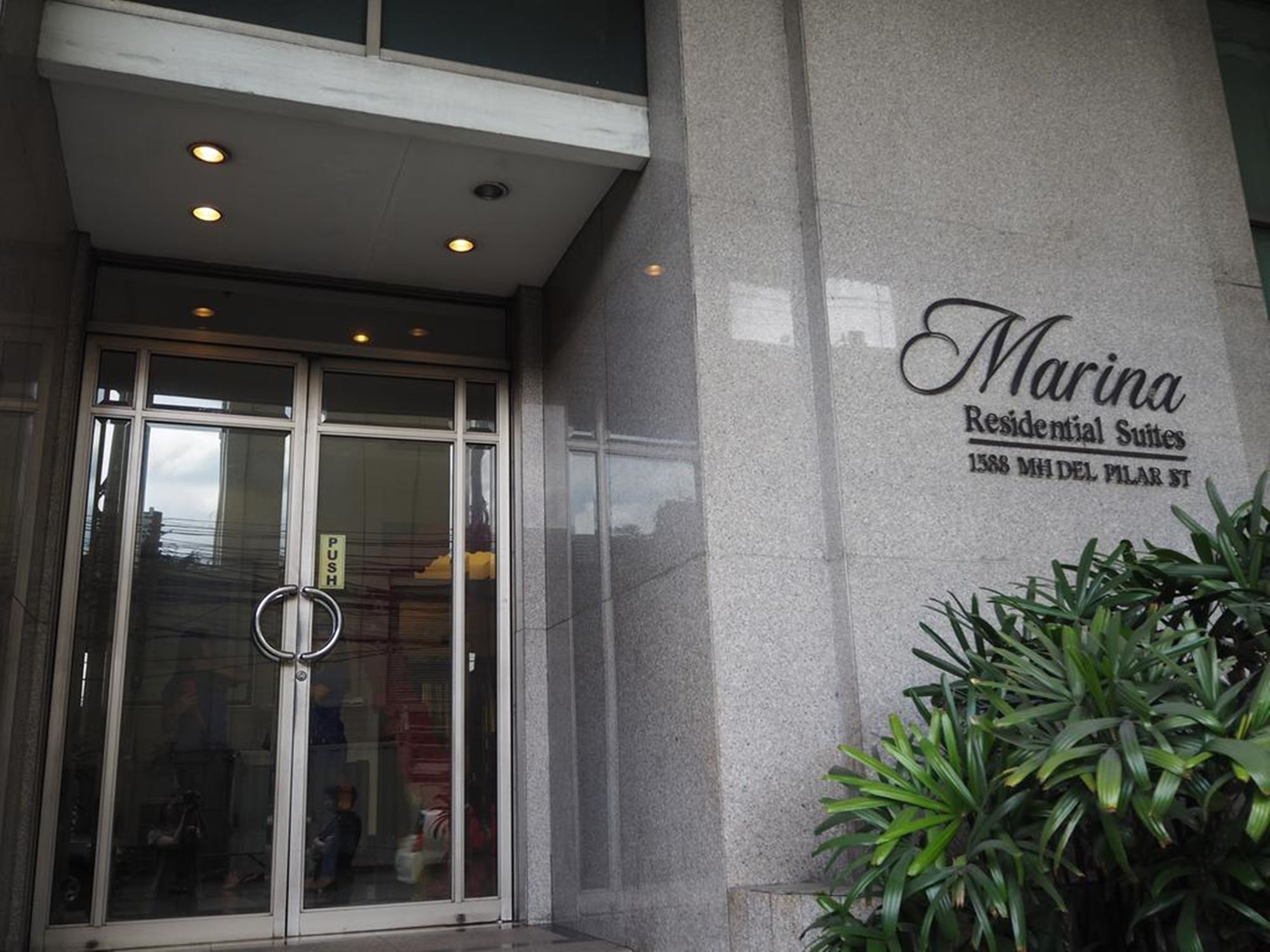 Suites De Marina Manila With Netflix Ngoại thất bức ảnh