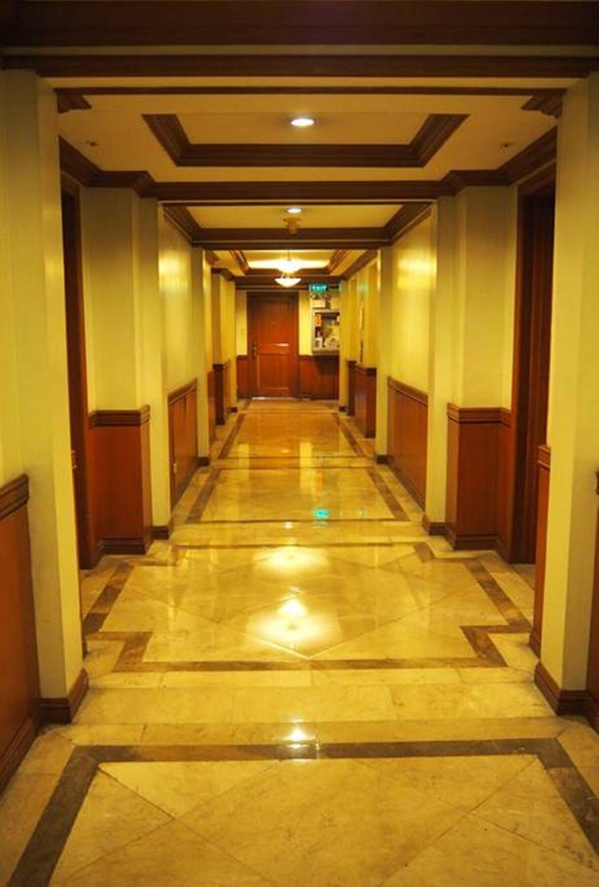 Suites De Marina Manila With Netflix Ngoại thất bức ảnh